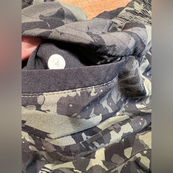 Lululemon Spring Break Away Short II - Picture 8 of 9